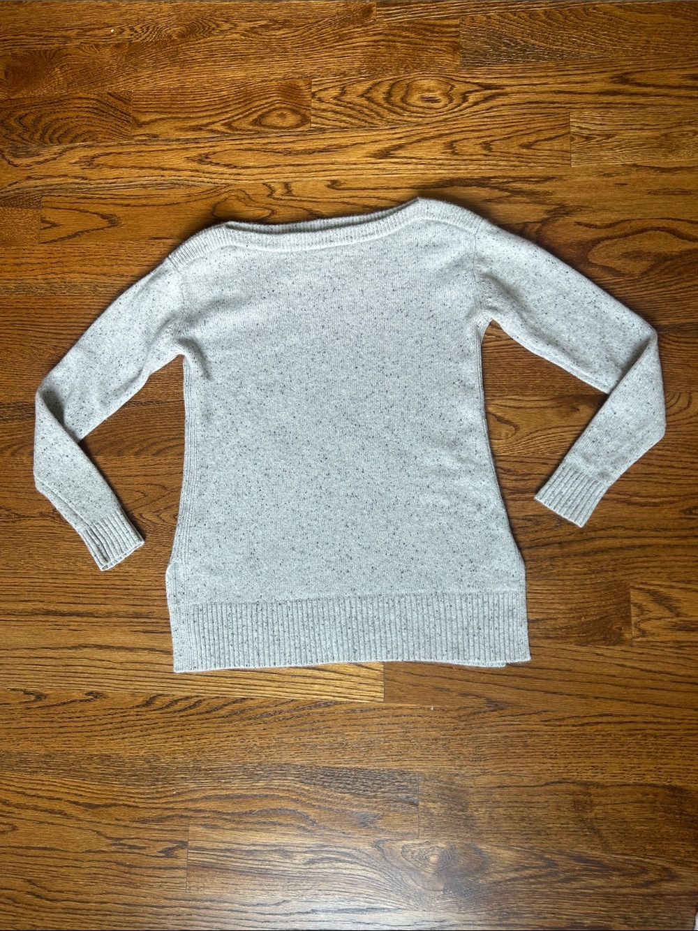 Ann Taylor 100% Cashmere Crew Sweater Gray Size  XS - Picture 4 of 9